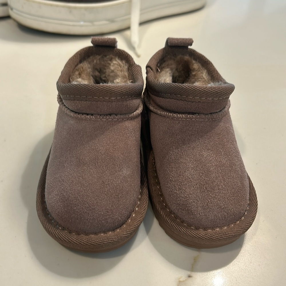 Toddler Ugg-like booties. Size. 5.5. New!